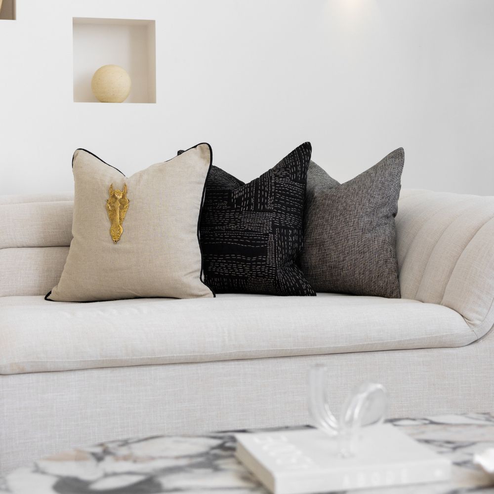 Bandhini Design House Lounge Cushion Creature Metal Horse Head Natural & Black Lounge Cushion 55 x 55cm