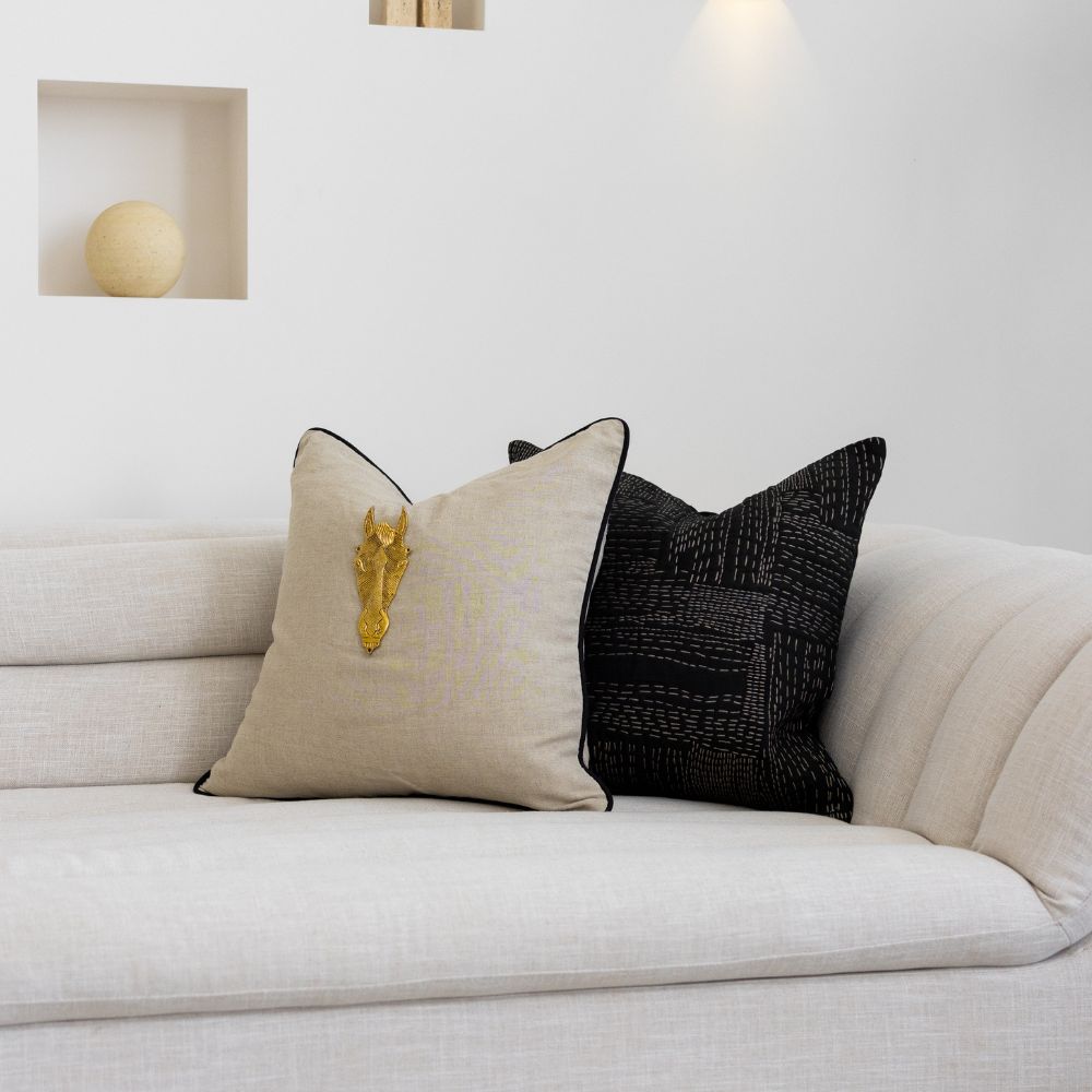 Bandhini Design House Lounge Cushion Creature Metal Horse Head Natural & Black Lounge Cushion 55 x 55cm