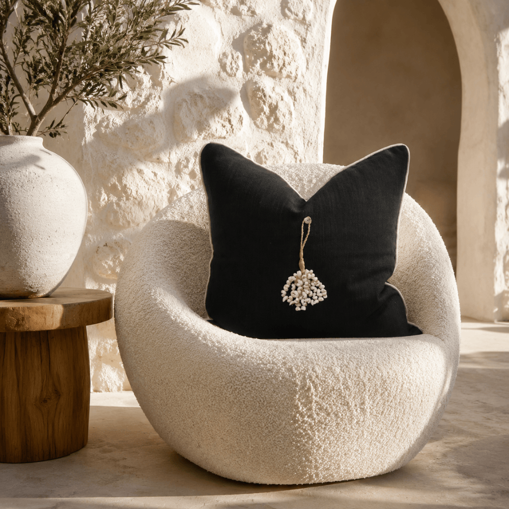 BHD HOME featurecushion Shell Waterfall Black & Natural Handmade Shell Embellished Cushion Cover