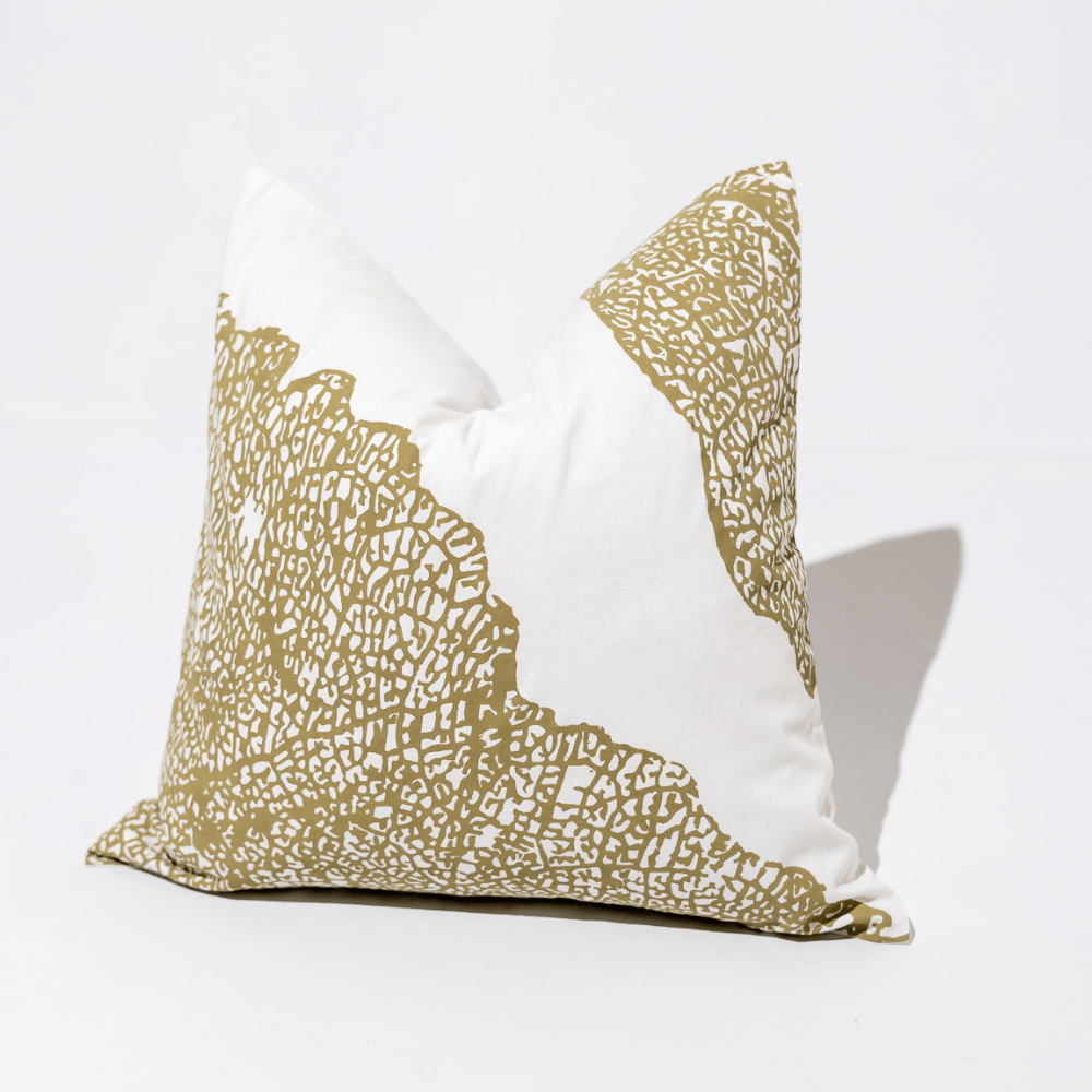 BHD HOME Lounge Cushion Bone Leaf White Lounge Cushion 55 x 55cm