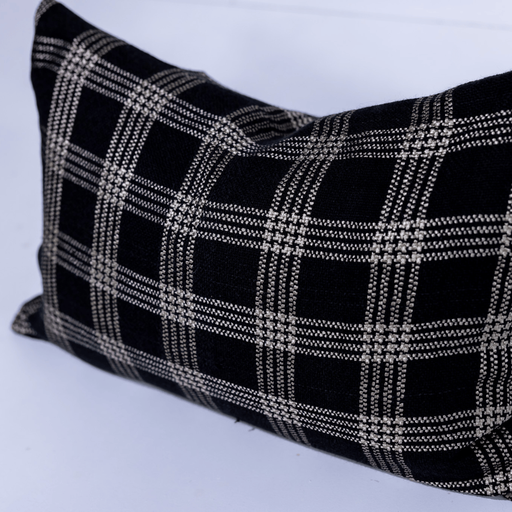 BHD HOME Noir Handwoven Lumber Cushion Cover