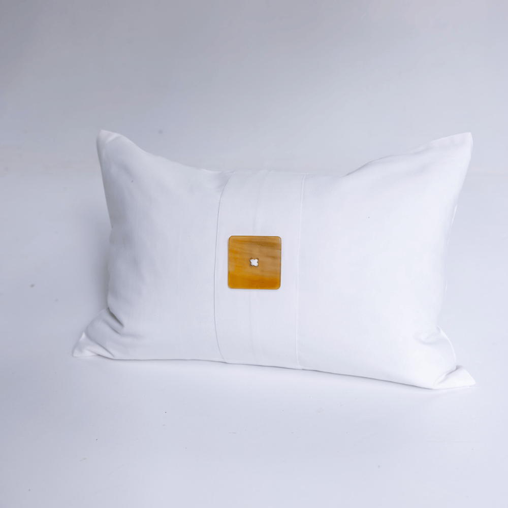 BHD HOME Outdoor Cushion Outdoor Horn Button White Handmade Embellished Outdoor Lumbar Cushion