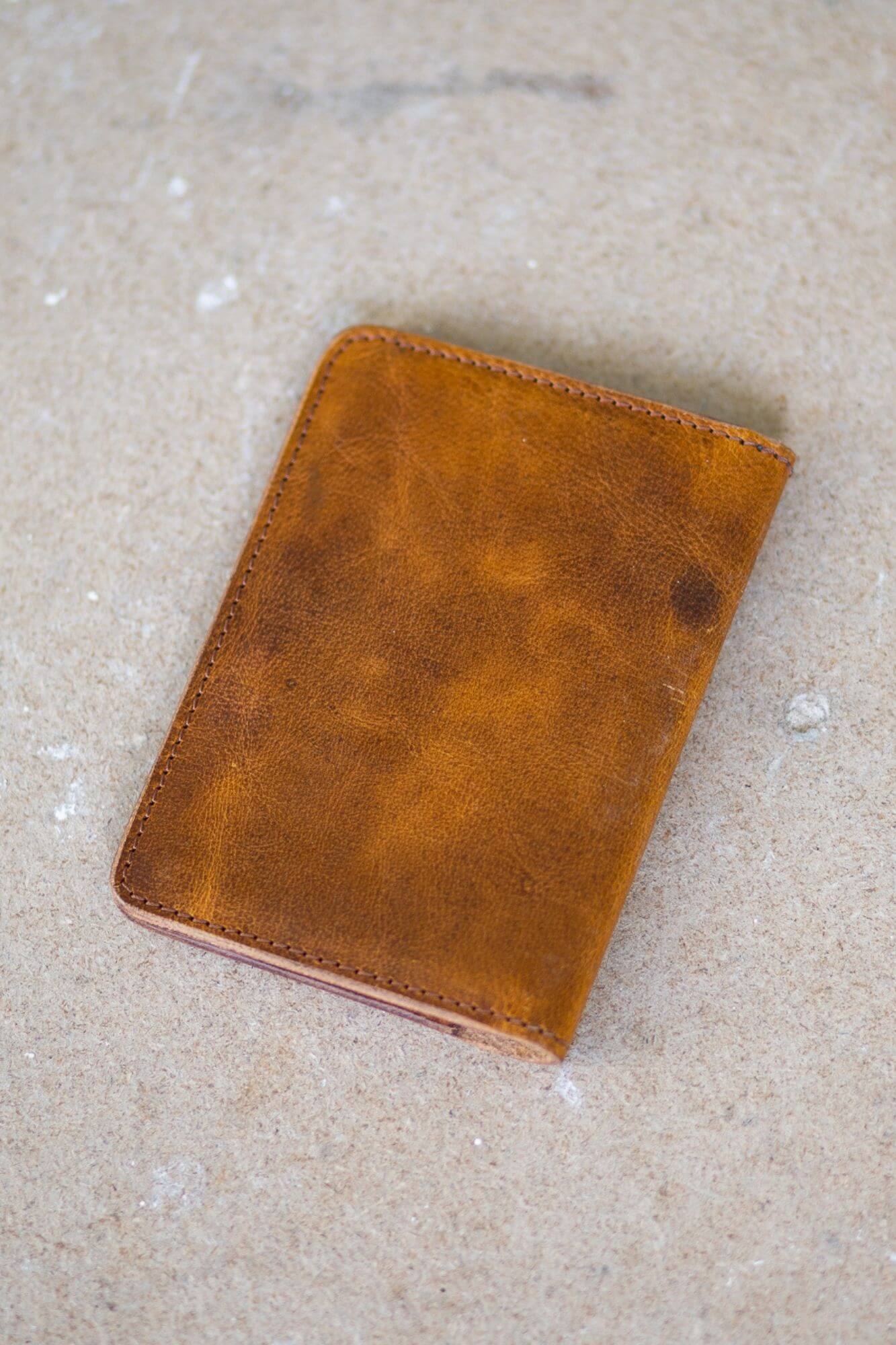 Aurelius Leather Leather Bag Crunchy Leather Passport Crunchy Leather Passport and Card Holder