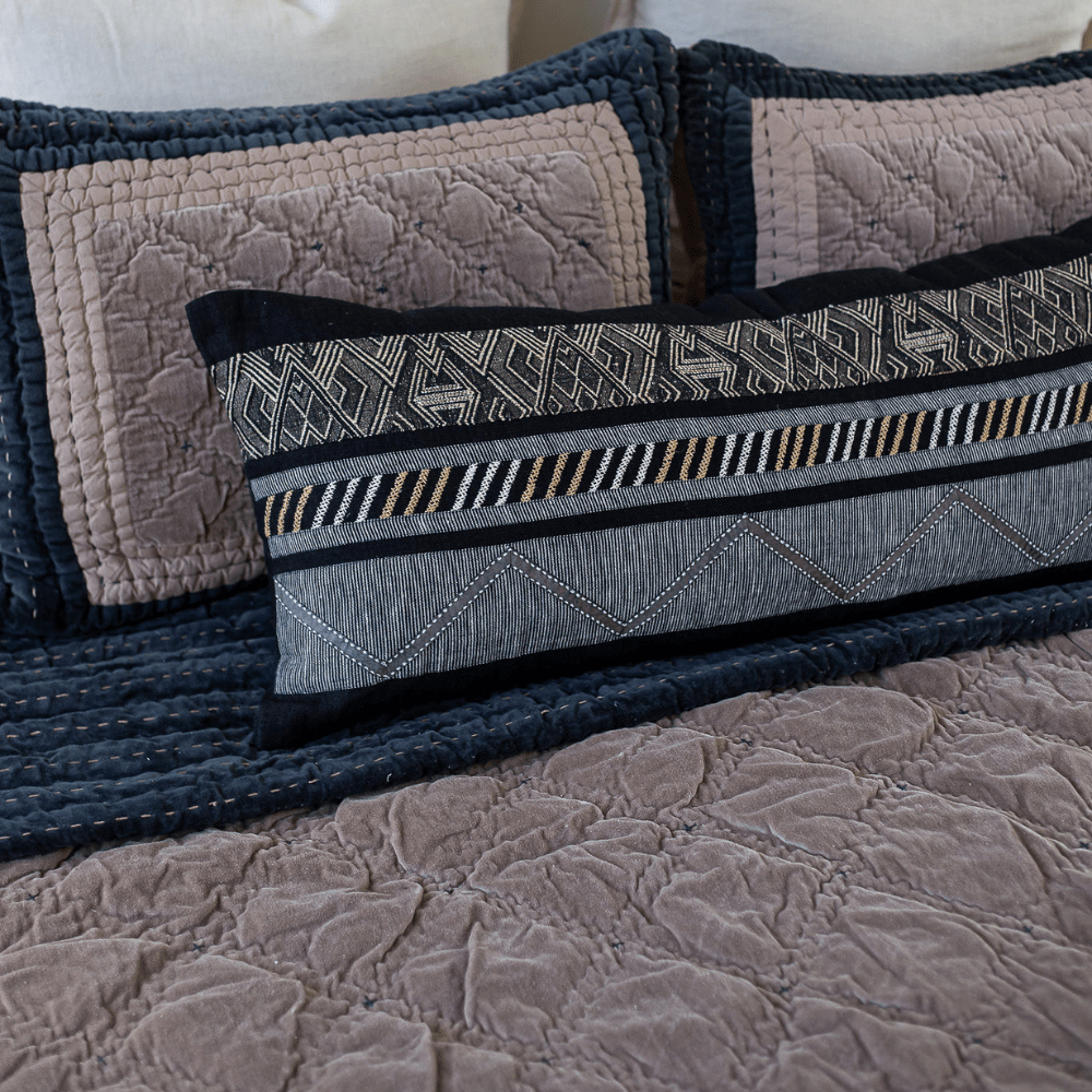 Bandhini Design House Velvet Contrast Quilt