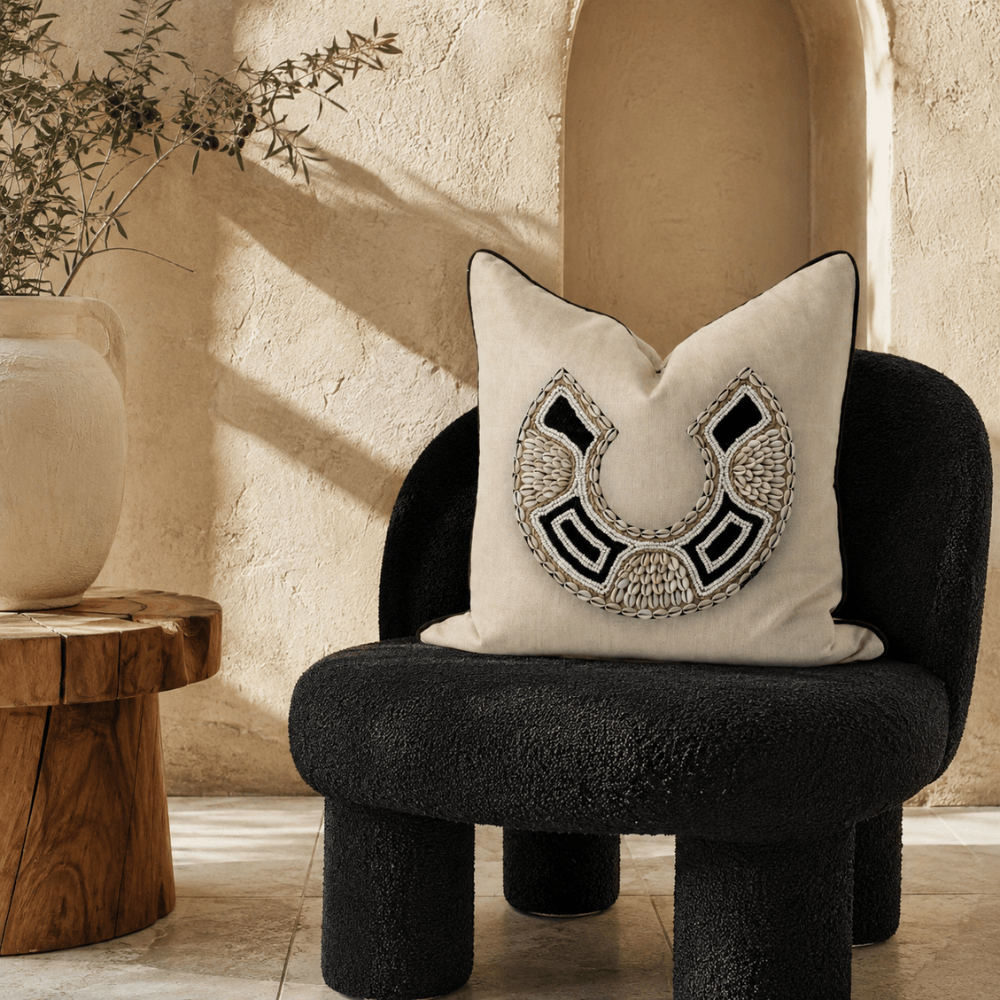 BHD HOME featurecushion African Bead Horseshoe Natural & Black Handmade Beaded Cushion Cover