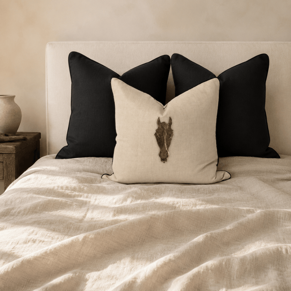 BHD HOME featurecushion Creature Metal Horse Head Natural & Black Lounge Cushion 55 x 55cm