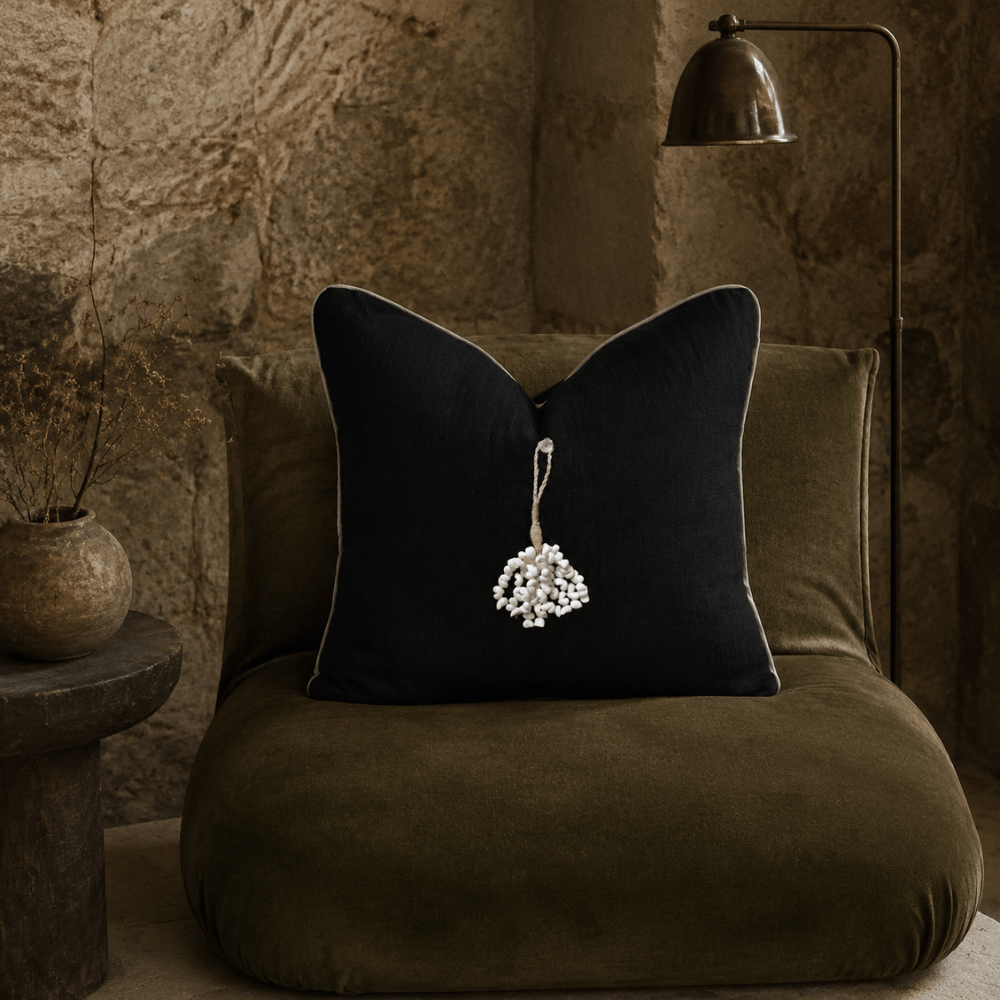 BHD HOME featurecushion Shell Waterfall Black & Natural Handmade Shell Embellished Cushion Cover