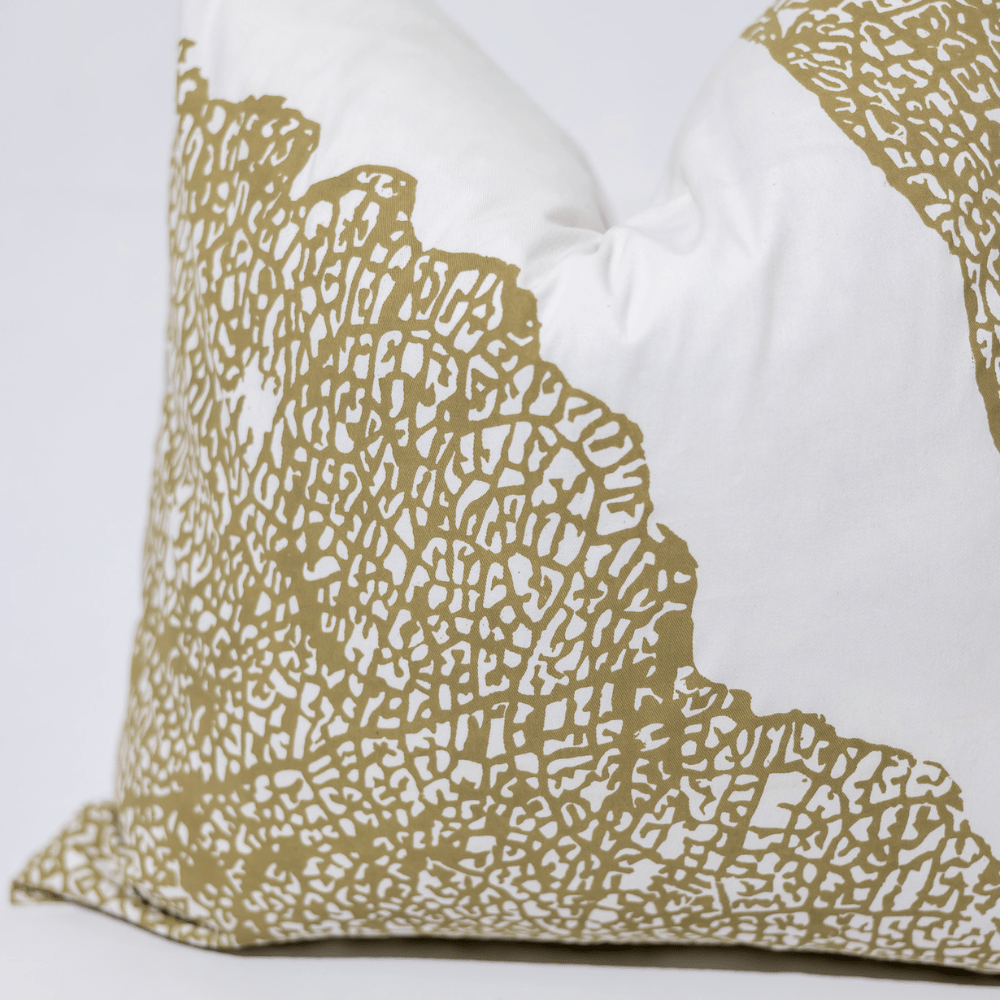 BHD HOME Lounge Cushion Bone Leaf White Lounge Cushion 55 x 55cm