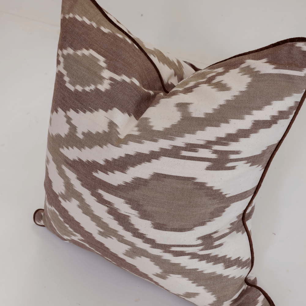 BHD HOME Lounge Cushion Ikat Bukhara Mushroom Handwoven Ikat Cushion Cover