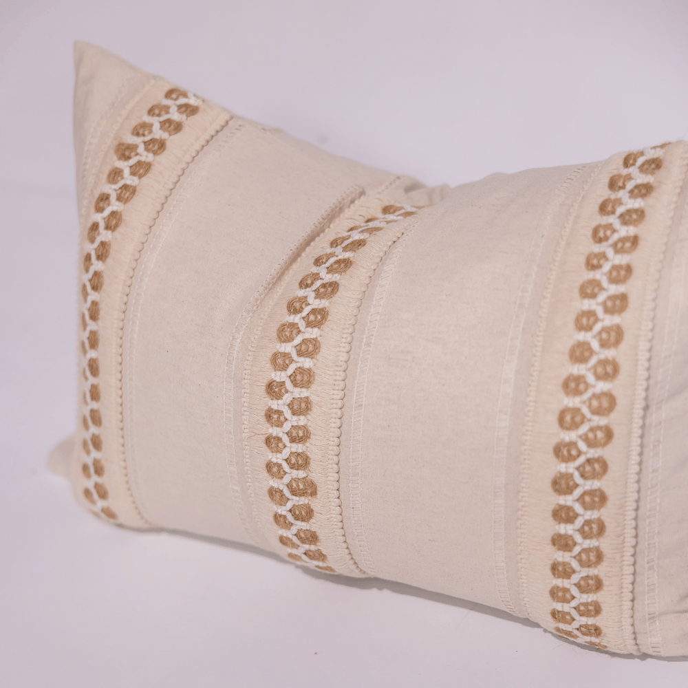 BHD HOME Nottingham handwoven Braid Lumber Cushion