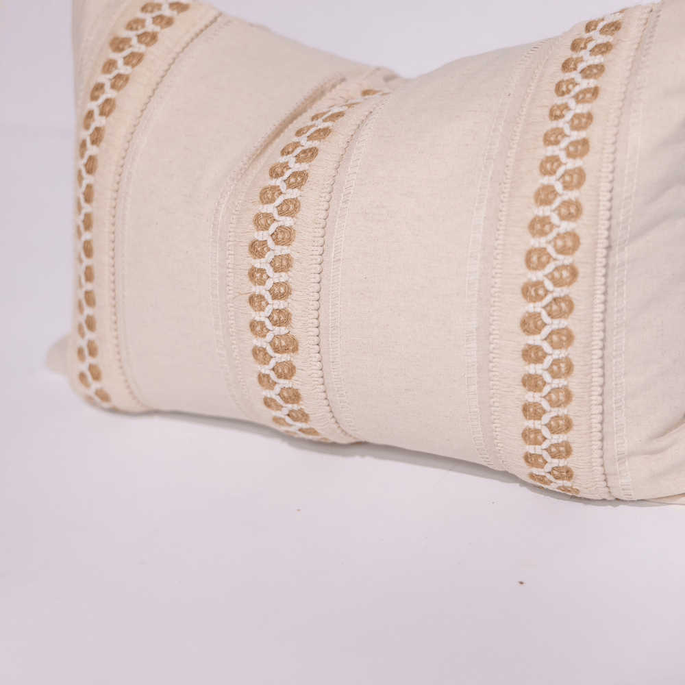 BHD HOME Nottingham handwoven Braid Lumber Cushion