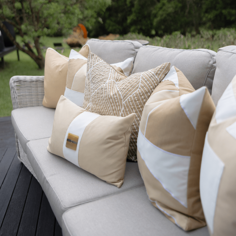 BHD HOME Outdoor Cushion Outdoor Horn Button Natural & White Handmade Embellished Outdoor Lumbar Cushion