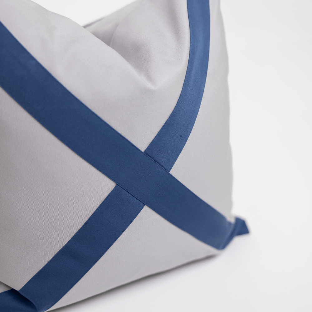 BHD HOME Outdoor Cushion Outdoor Nautical Victor Liso Blue & Grey Lounge Cushion – UV Resistant