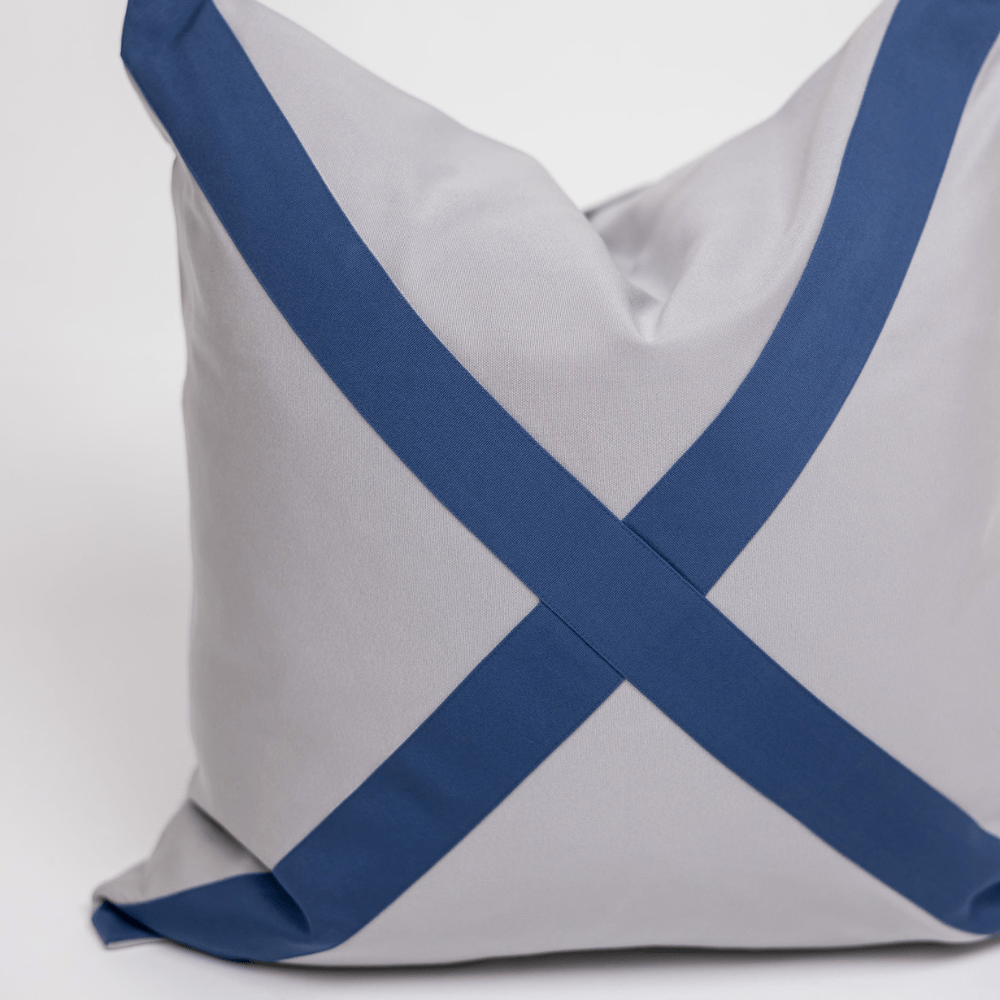 BHD HOME Outdoor Cushion Outdoor Nautical Victor Liso Blue & Grey Lounge Cushion – UV Resistant