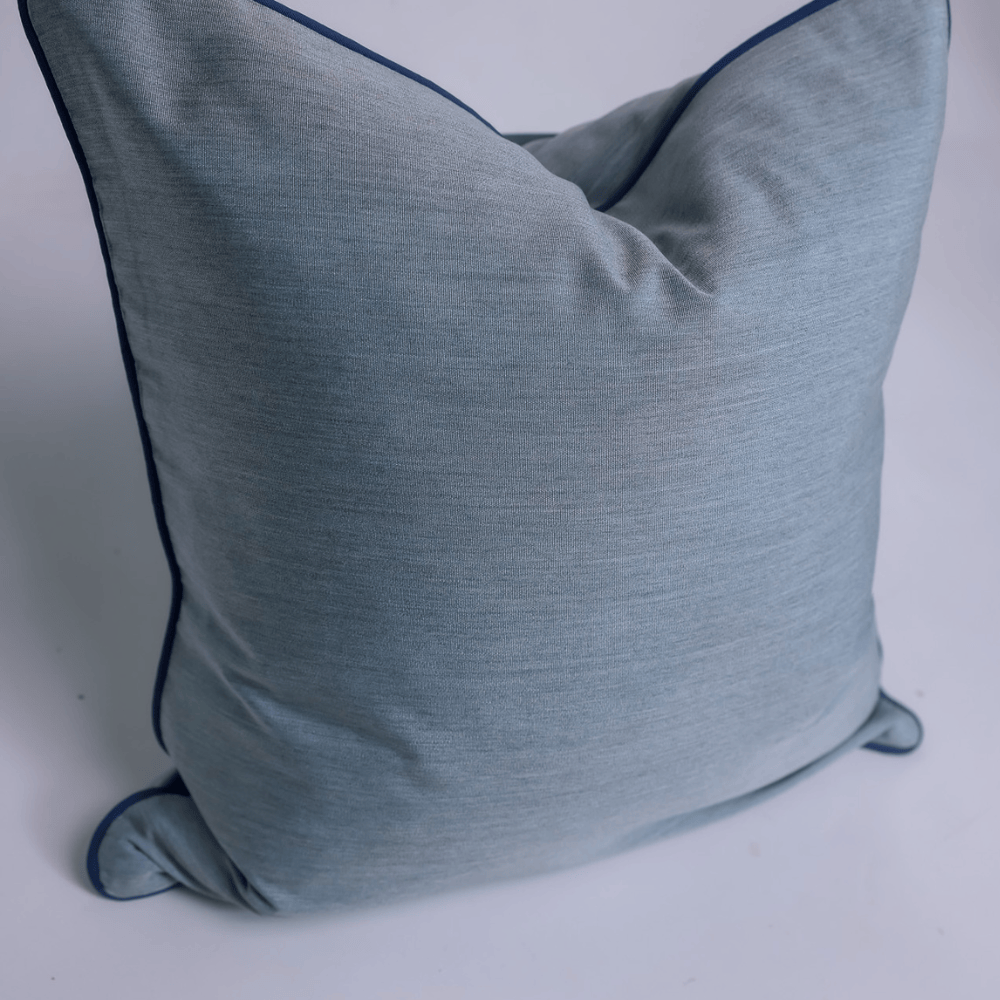 BHD HOME Outdoor Cushion Outdoor Piped Heather Lake & Navy Lounge Cushion – UV Resistant